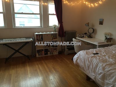 Allston Apartment for rent 3 Bedrooms 1 Bath Boston - $3,600