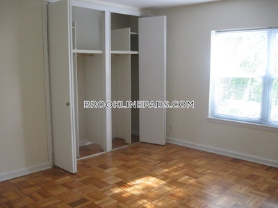 Brookline Apartment for rent 1 Bedroom 1.5 Baths  Chestnut Hill - $3,180 No Fee