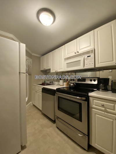 Back Bay 1 Bed 1 Bath Apartment Boston - $2,600 No Fee