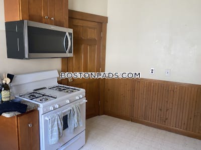 Somerville 8 Beds 3 Baths  Tufts - $10,400