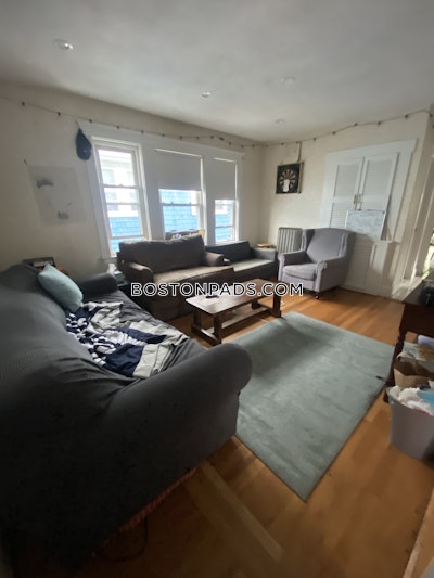 Somerville 6 Bed 1 Bath   Tufts - $6,500