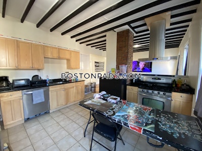 Mission Hill 4 Beds 2 Baths Boston - $6,400