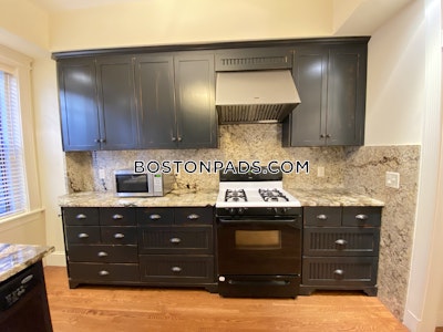 Brookline 1 Bed 1 Bath BROOKLINE- LONGWOOD AREA $3,100  Longwood Area - $2,700