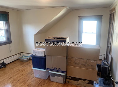 Newton 3 Beds 1 Bath  Newtonville - $3,650