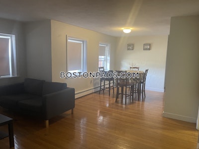Brookline Apartment for rent 2 Bedrooms 1 Bath  Beaconsfield - $3,275 50% Fee