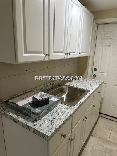 Fort Hill 3 Beds 3 Baths Boston - $2,800